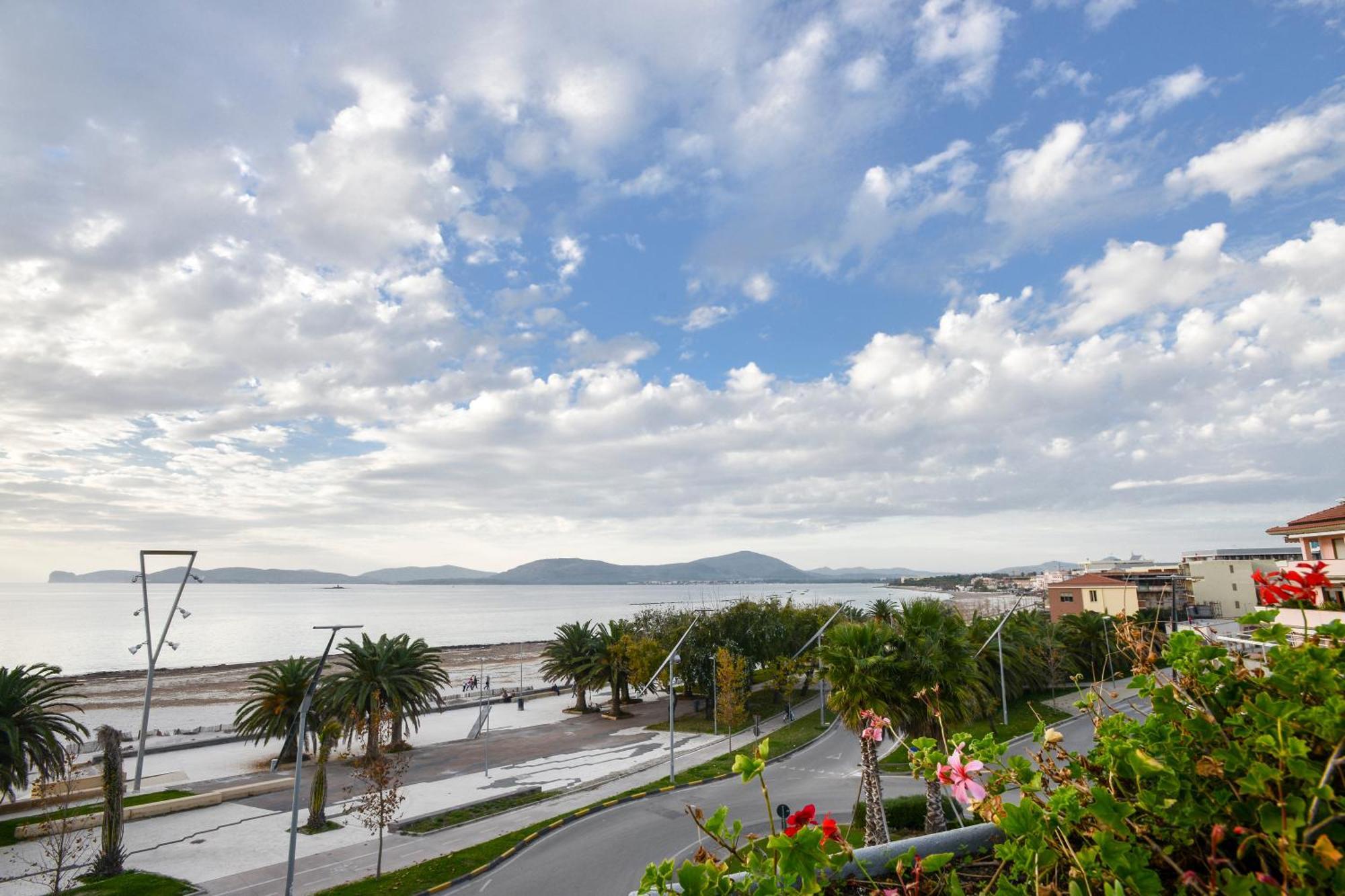 Luxury Garibaldi Apartment Alghero Exterior foto